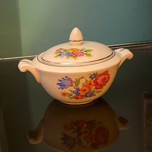 Vintage Harker Pottery company 4 inch creamer and sugar bowl